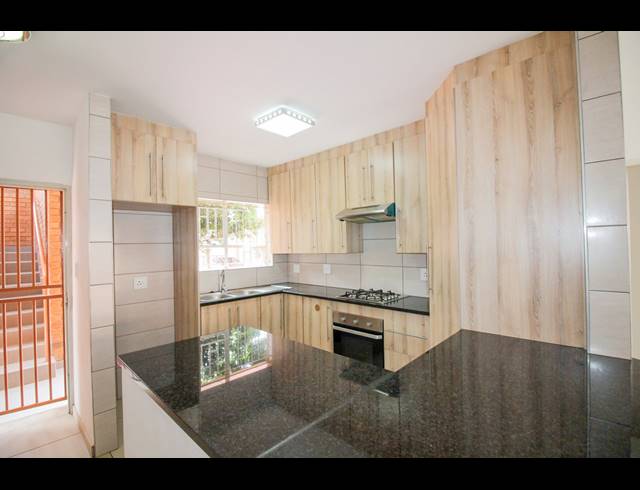 3 BEDROOM TOWNHOUSE TO LET IN NEW REDRUTH